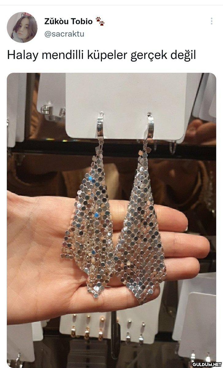 Bu küpelerin ismi Mahmut...