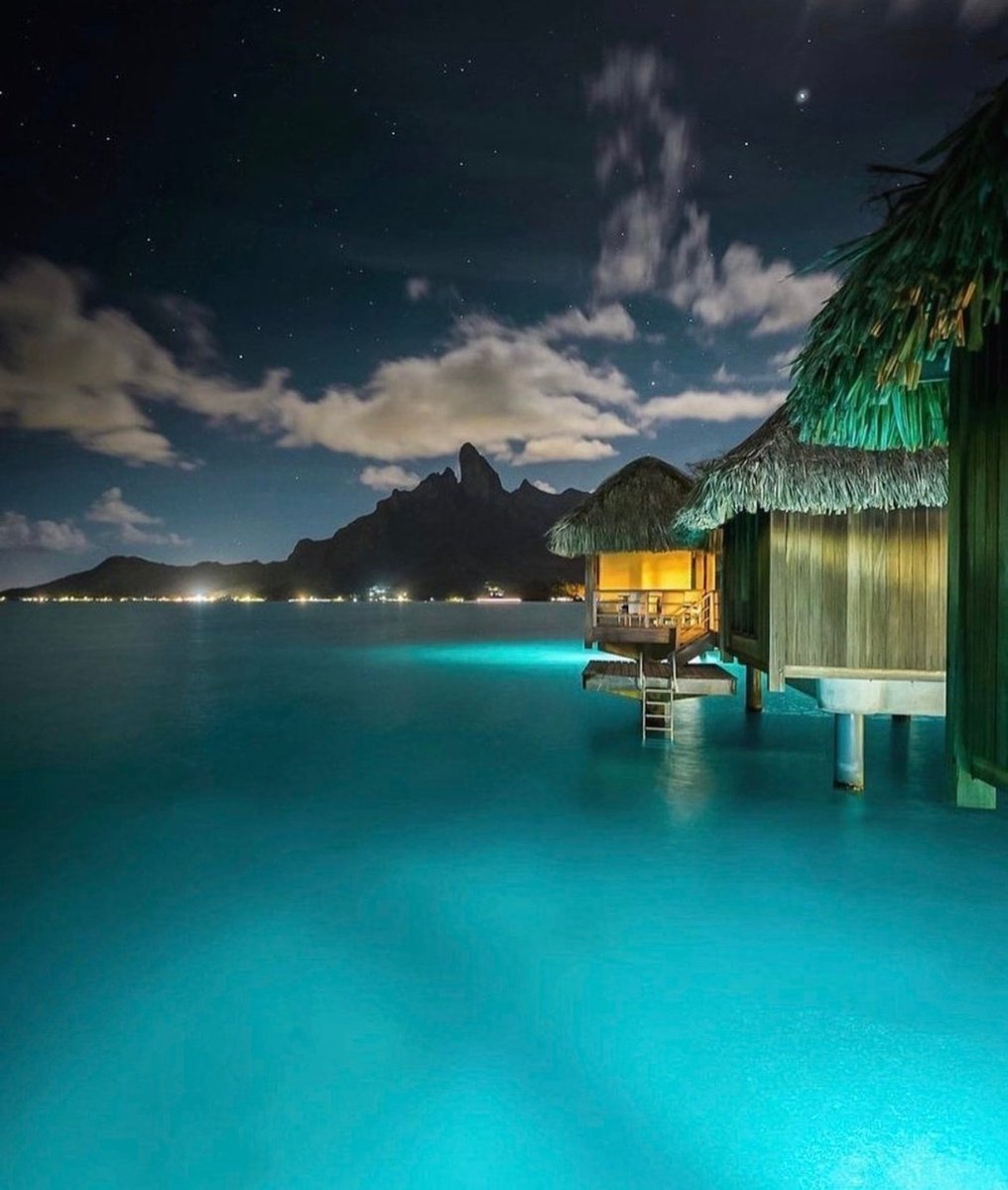Bora Bora'da gece🇵🇫    Kaynak