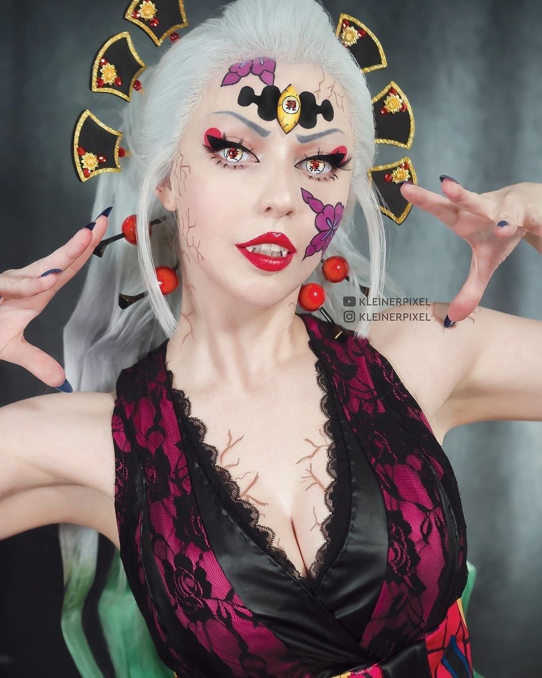 Awesome cosplay by...