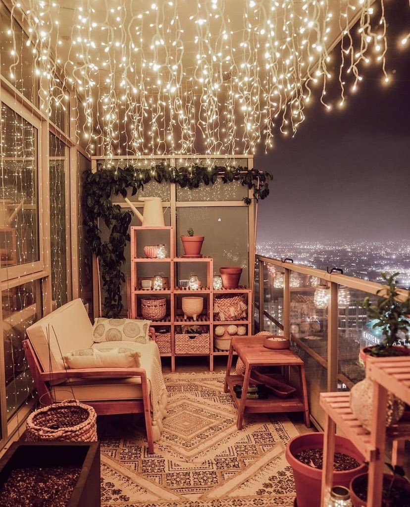 Işıl ışıl bir balkon...