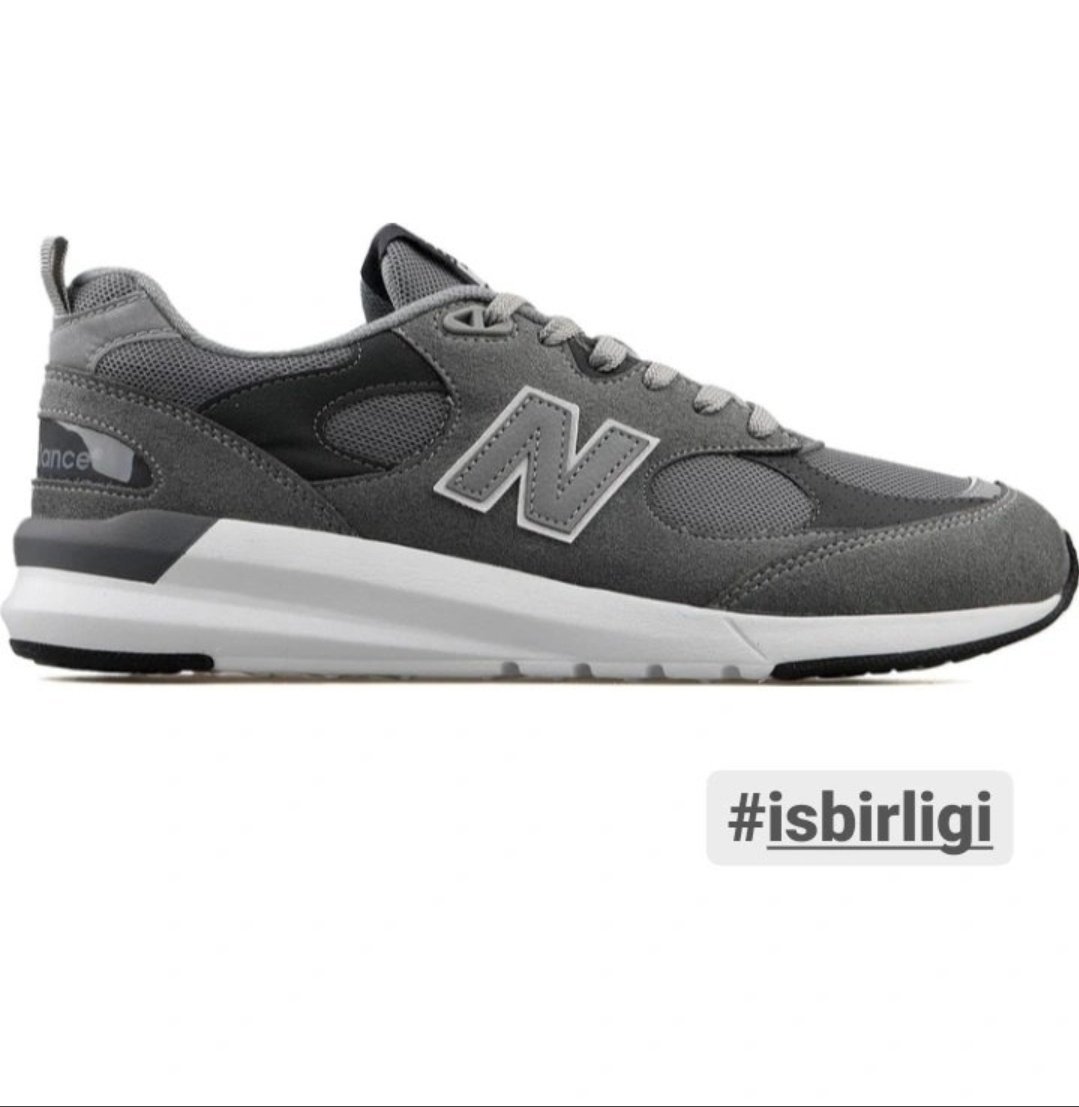 New Balance'da bugüne özel...