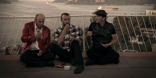 "Mutsuz musun desen mutsuz...