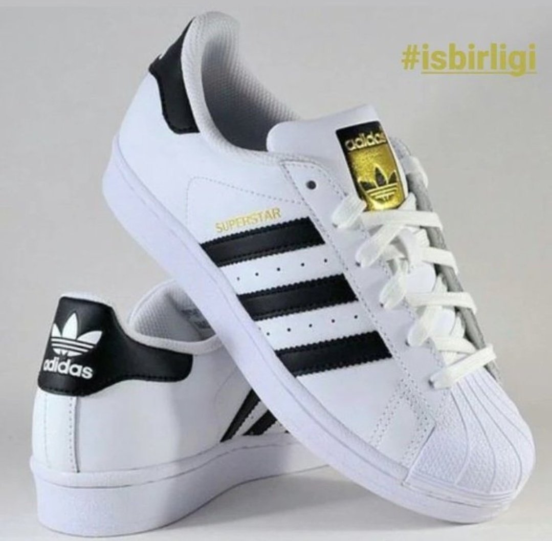 Adidas'ta bugüne özel...