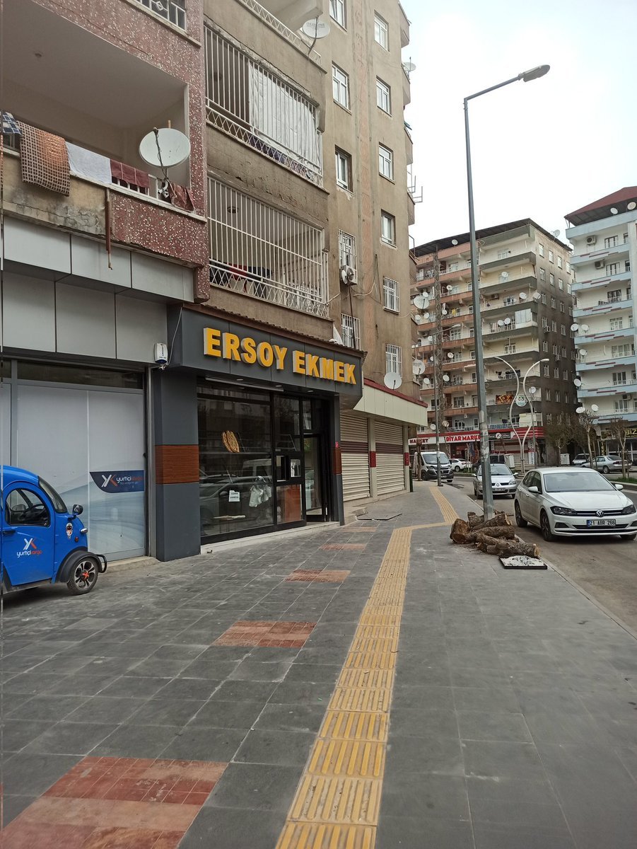 Yine de böyle bi parça da...