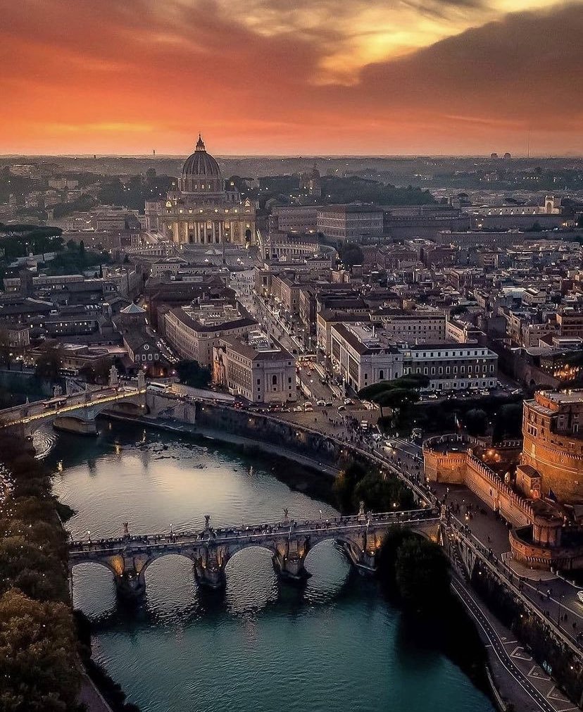 🌅Roma'da gün batımı....