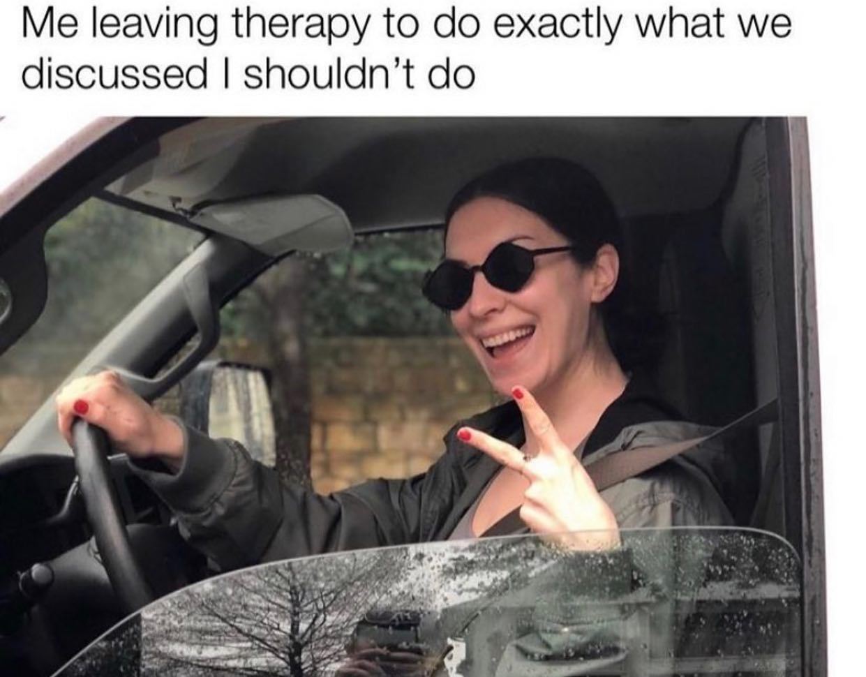 @someones.therapist 🙃  Kaynak