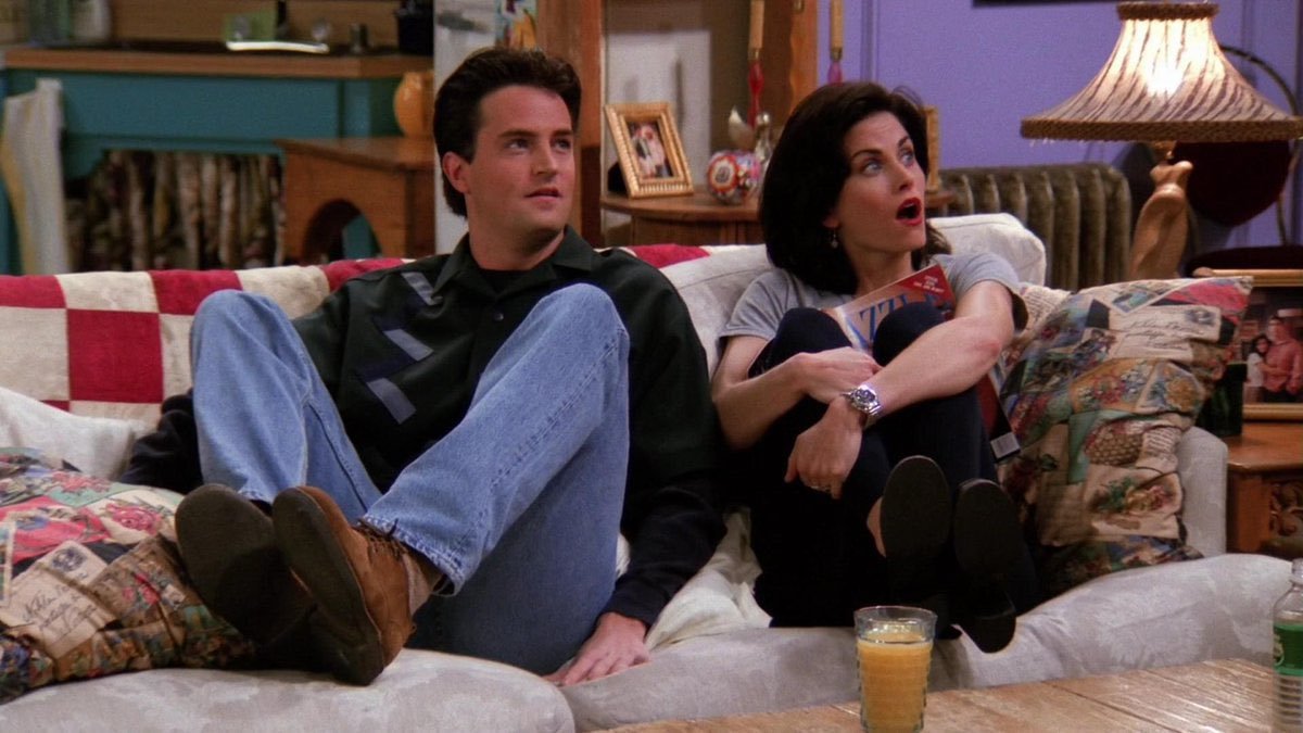 Sitcom'da love dersek......