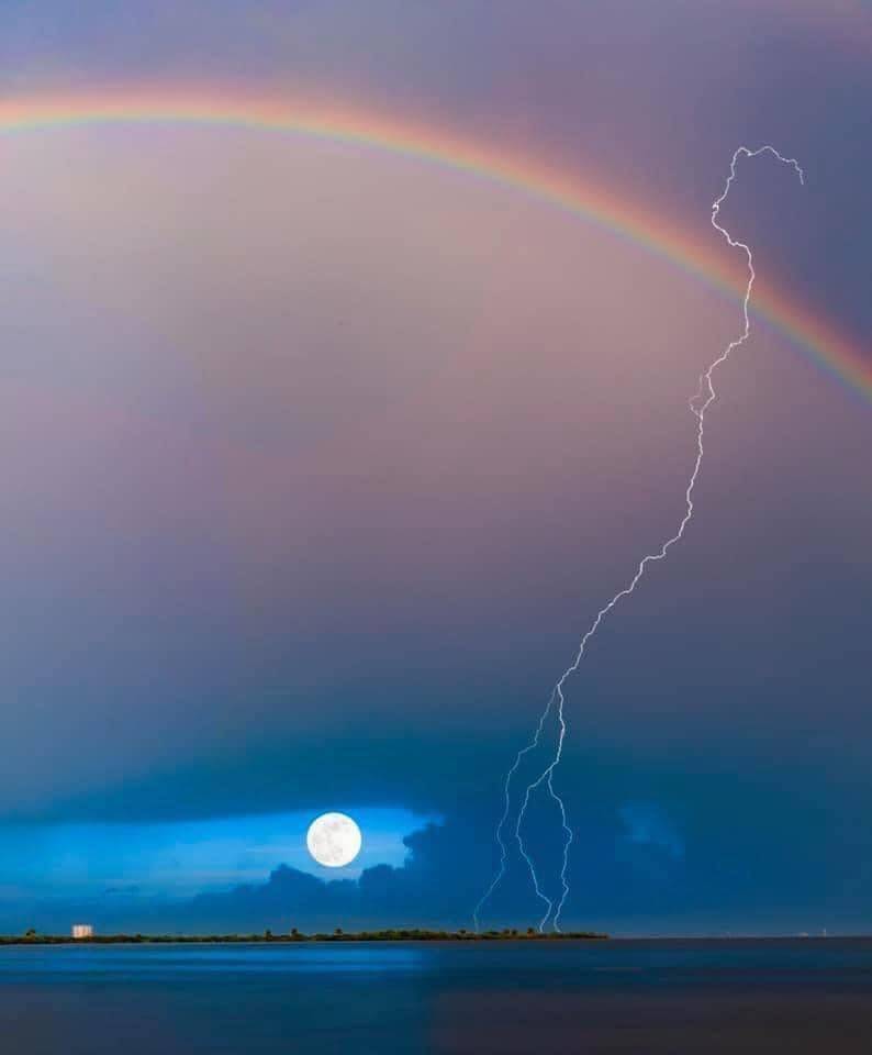 Florida, Titusville'de çok...