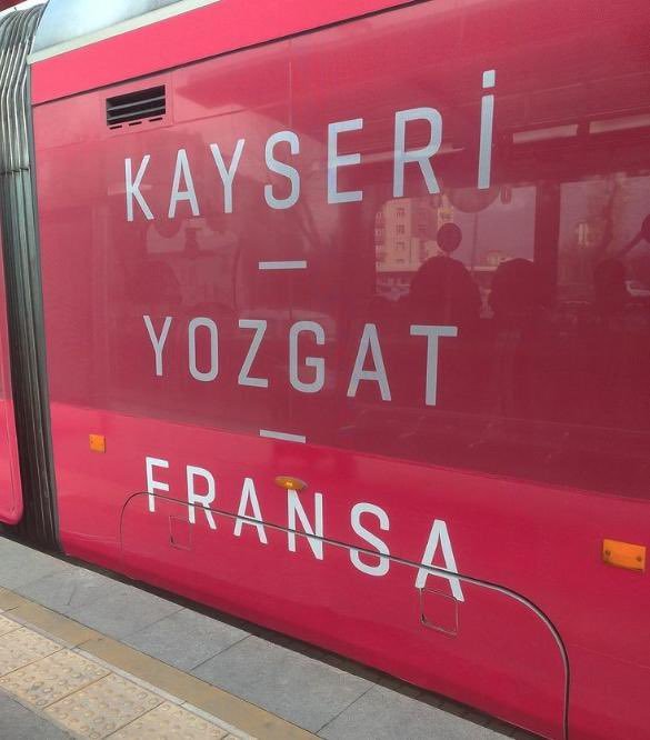 Gördüğüm en alakasız üçlü...