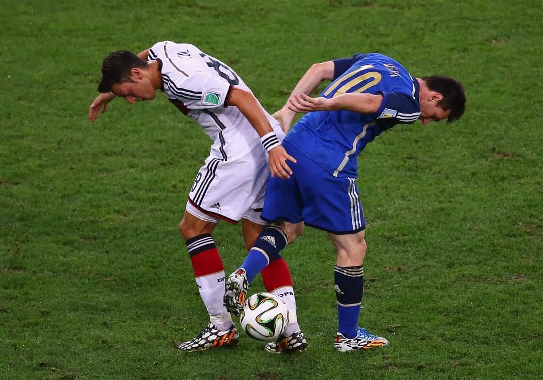 Messi ve Özil'in Dünya...