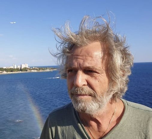 E baba İskender Büyük ama...