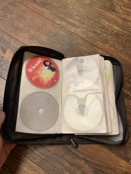 Evinde cd çantası olmayan...