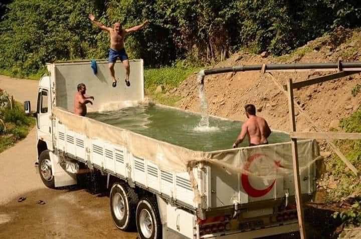 Aynen bu yaz çeşmedeyiz...