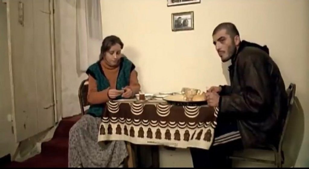 aynen aşkım aynı eve...