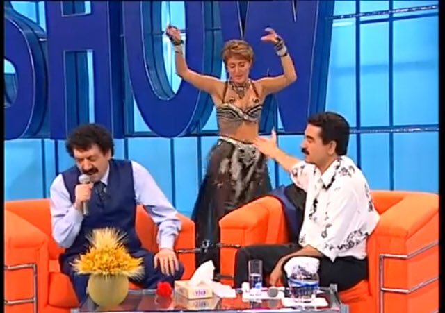 Müslüm Baba söylüyor,...