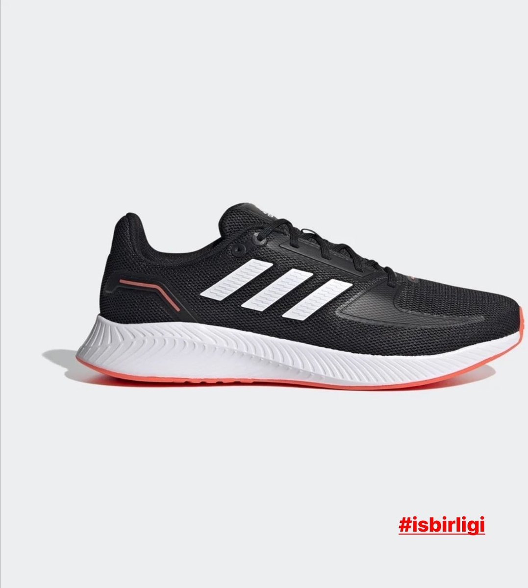 24 sneaker’da 7 saat...