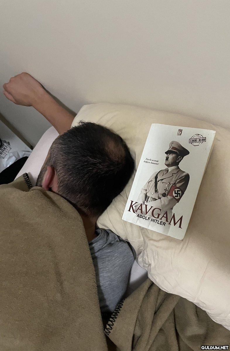 arkadaşım başını çevirince...