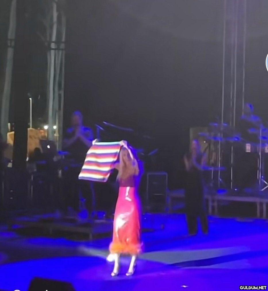 Gülşen, konser verdiği...