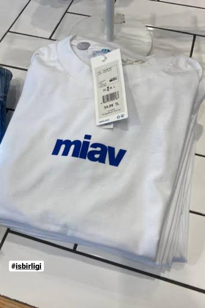 Mavi'de bu geceye özel...