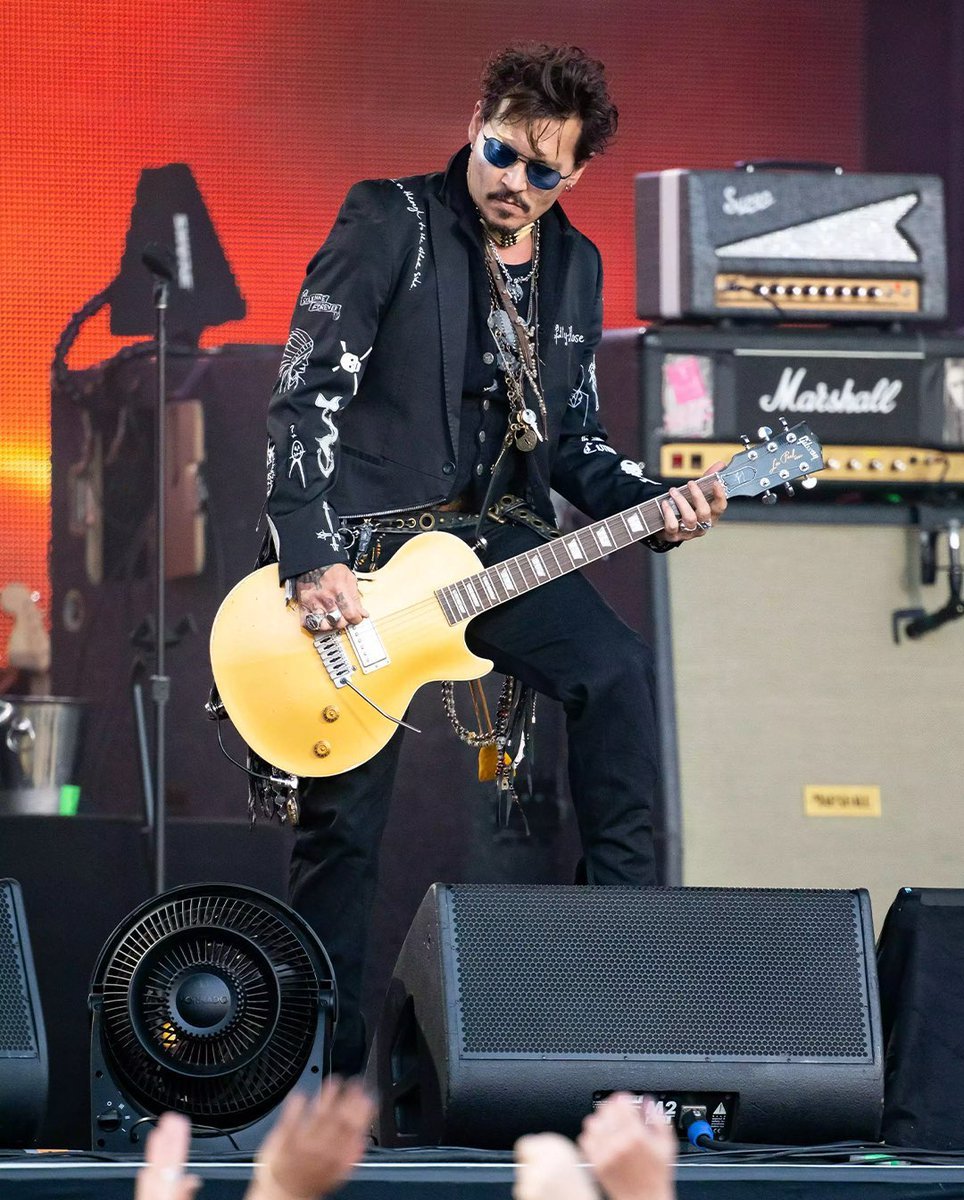 Johnny Depp, müzik grubu...
