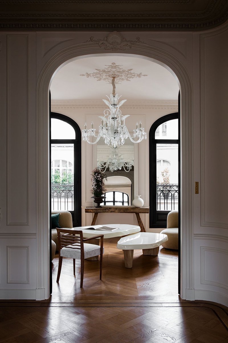 Paris'te bir apartman...