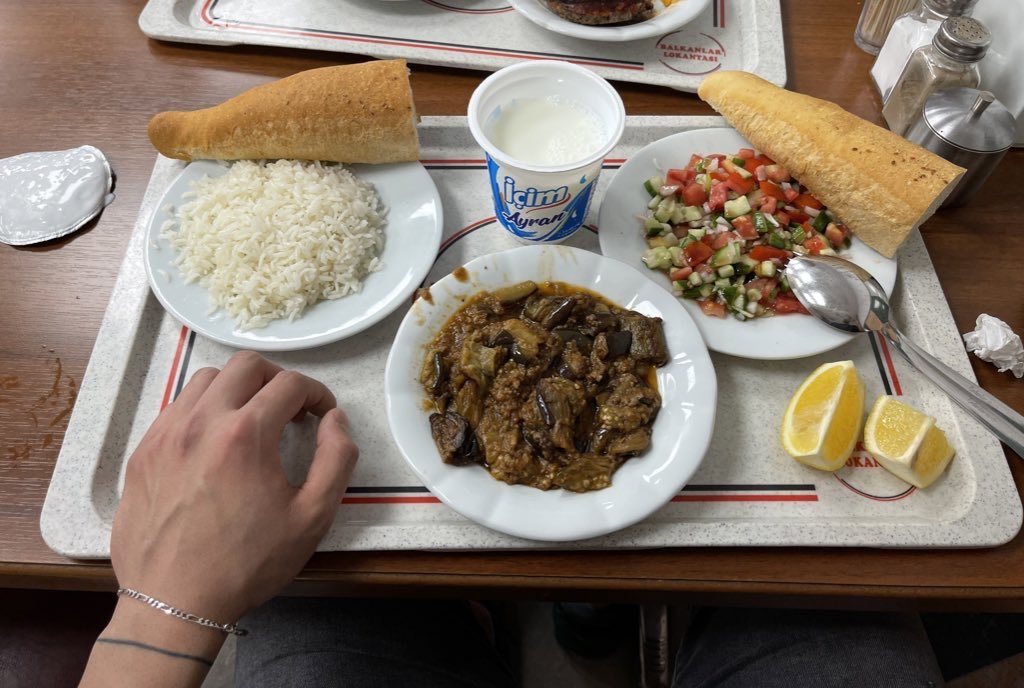Balkan Lokantası'nda çeşit...