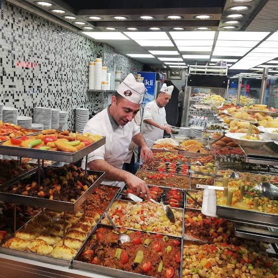 Balkan Lokantası'nda çeşit...