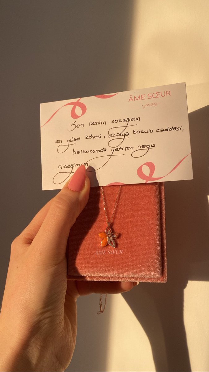 Turuncu Nergis Çiçeği...