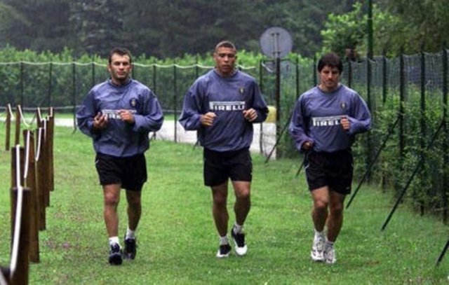 📸 2002, Inter.  Okan...