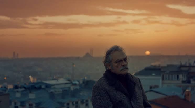 Şahsiyet  Beyoğlu'nda...