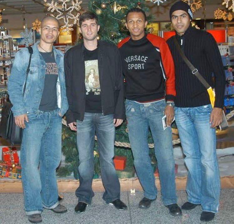 Sene 2004. Çarşı iznine...