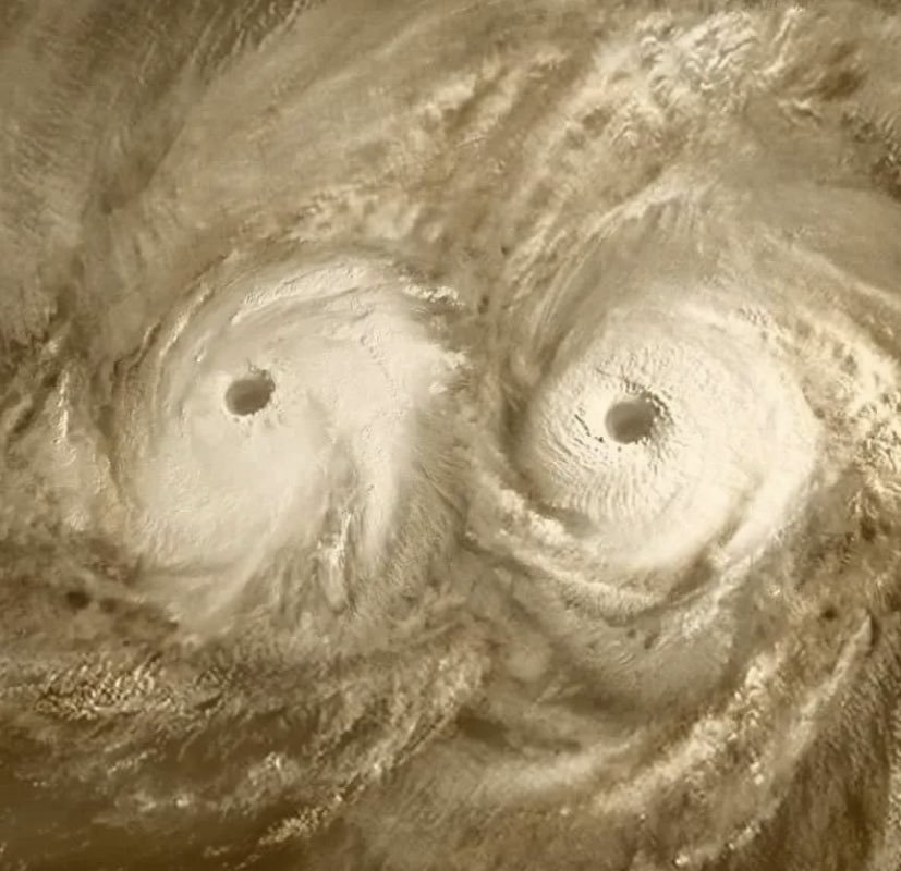 🌪️Venüs’ün kuzey kutbunda...