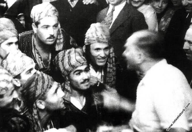 Ulu Önder Mustafa Kemal...