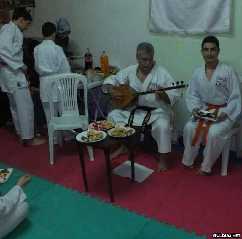 Kawasaki oğlan vurur saza...