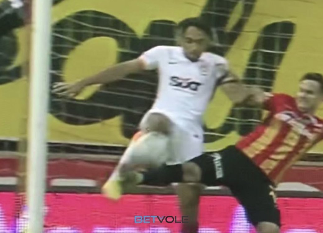 Arda Kardeşler 2 - 1...