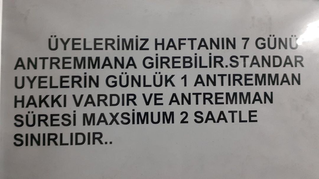 Tüm tuşlara basmış adam...