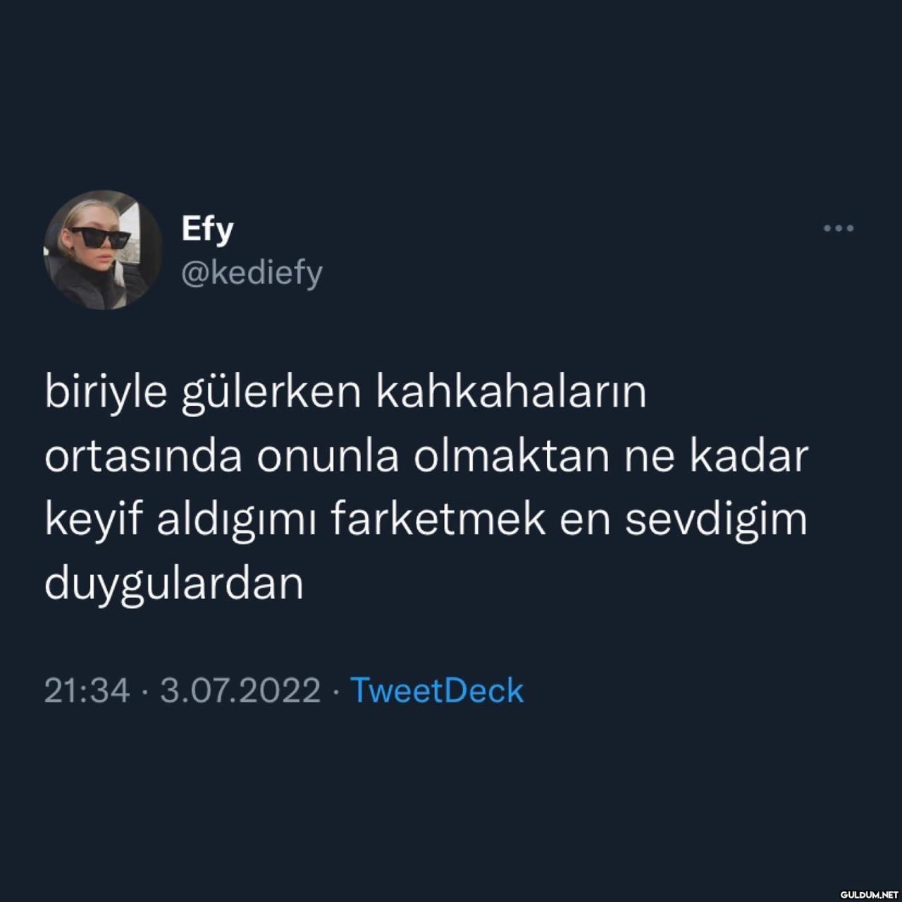 Efy @kediefy biriyle...