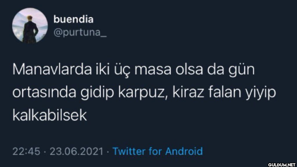 Manavlarda iki üç masa...