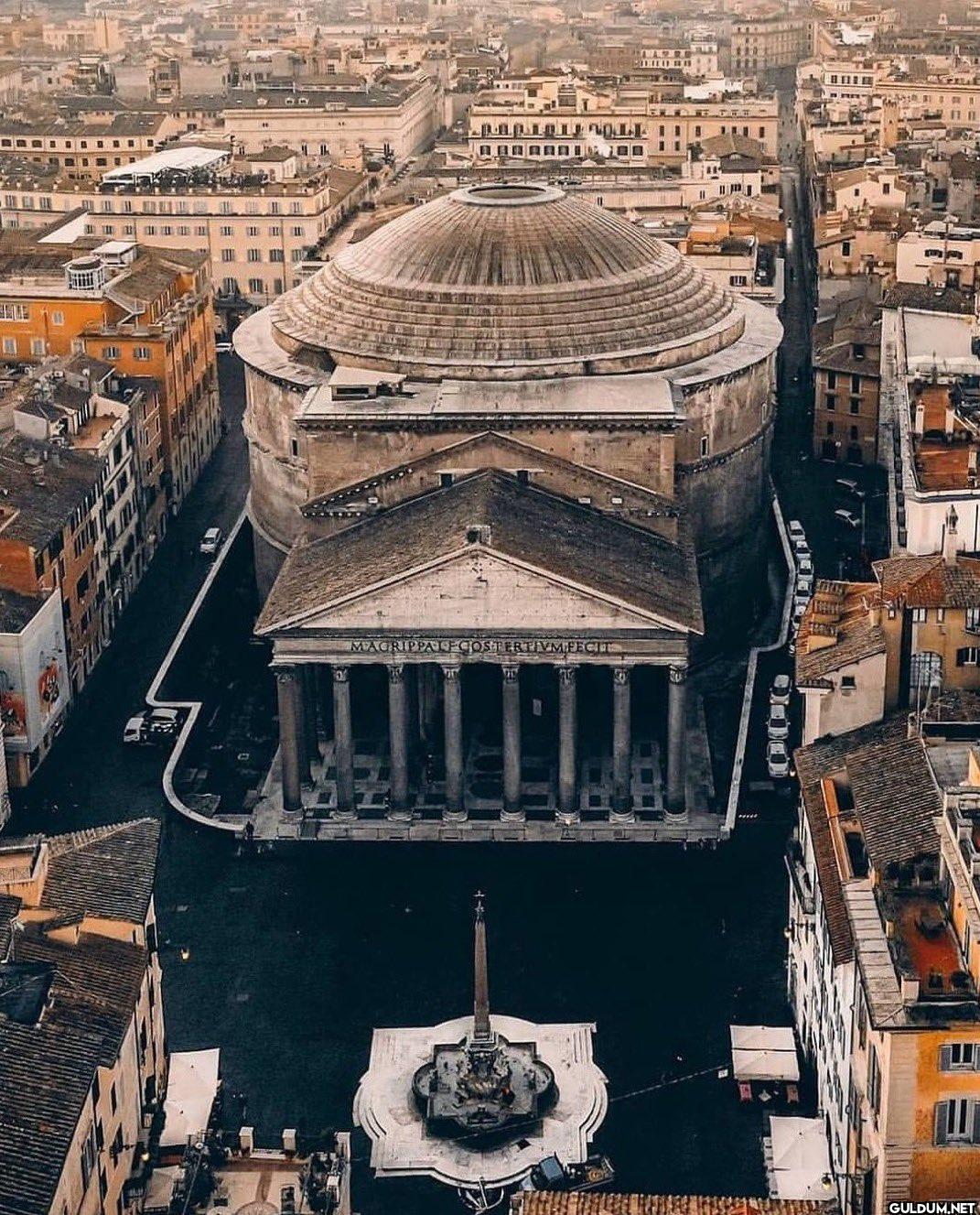 2. Pantheon, Roma. ...