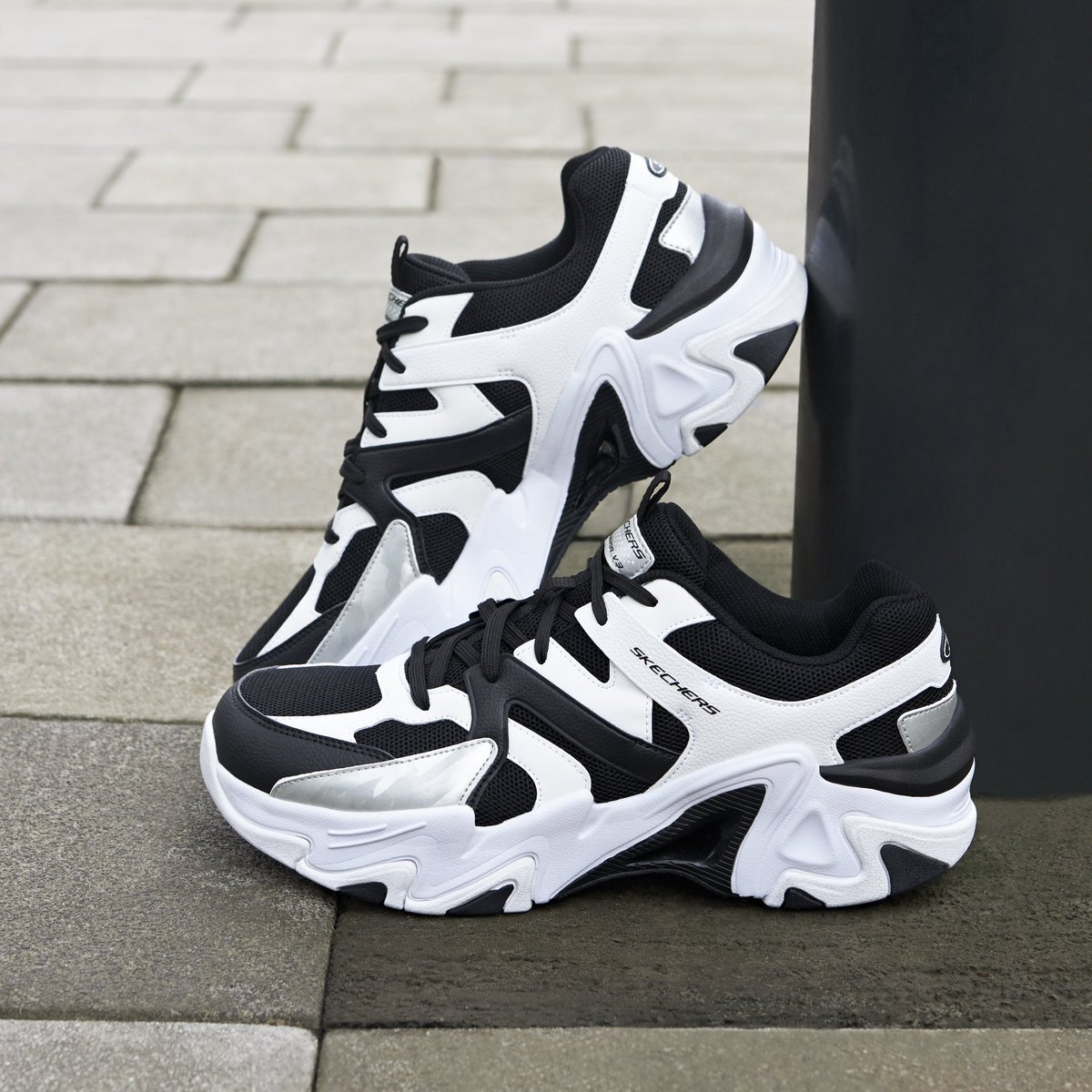 Skechers’da Efsane Ötesi...