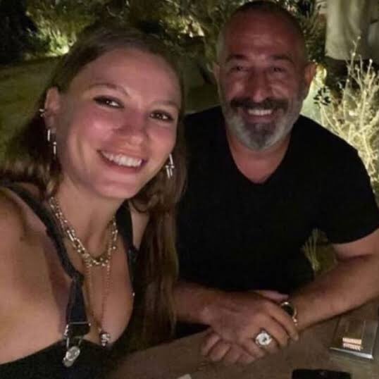 Serenay Sarıkaya'nın...
