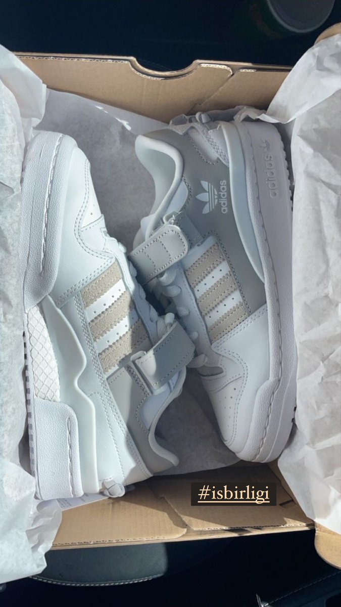 Adidas’ta ayakkabılar...