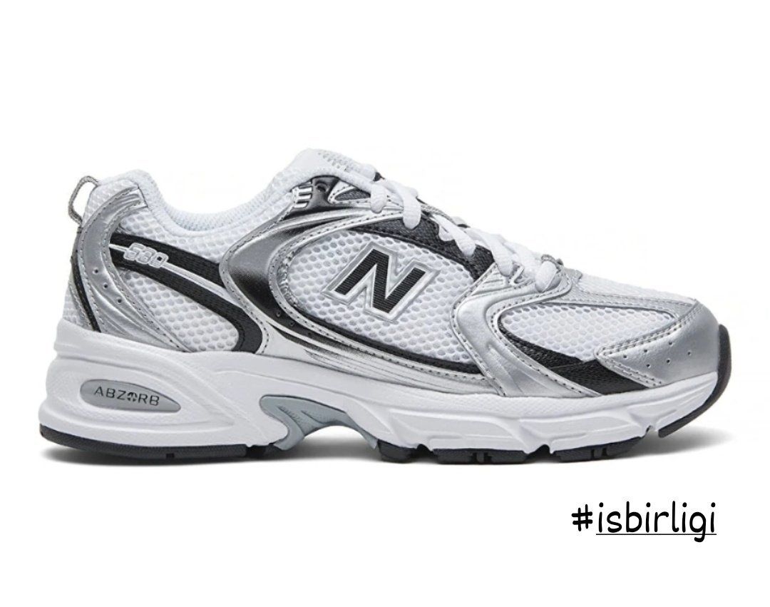 New Balance'da ayakkabılar...