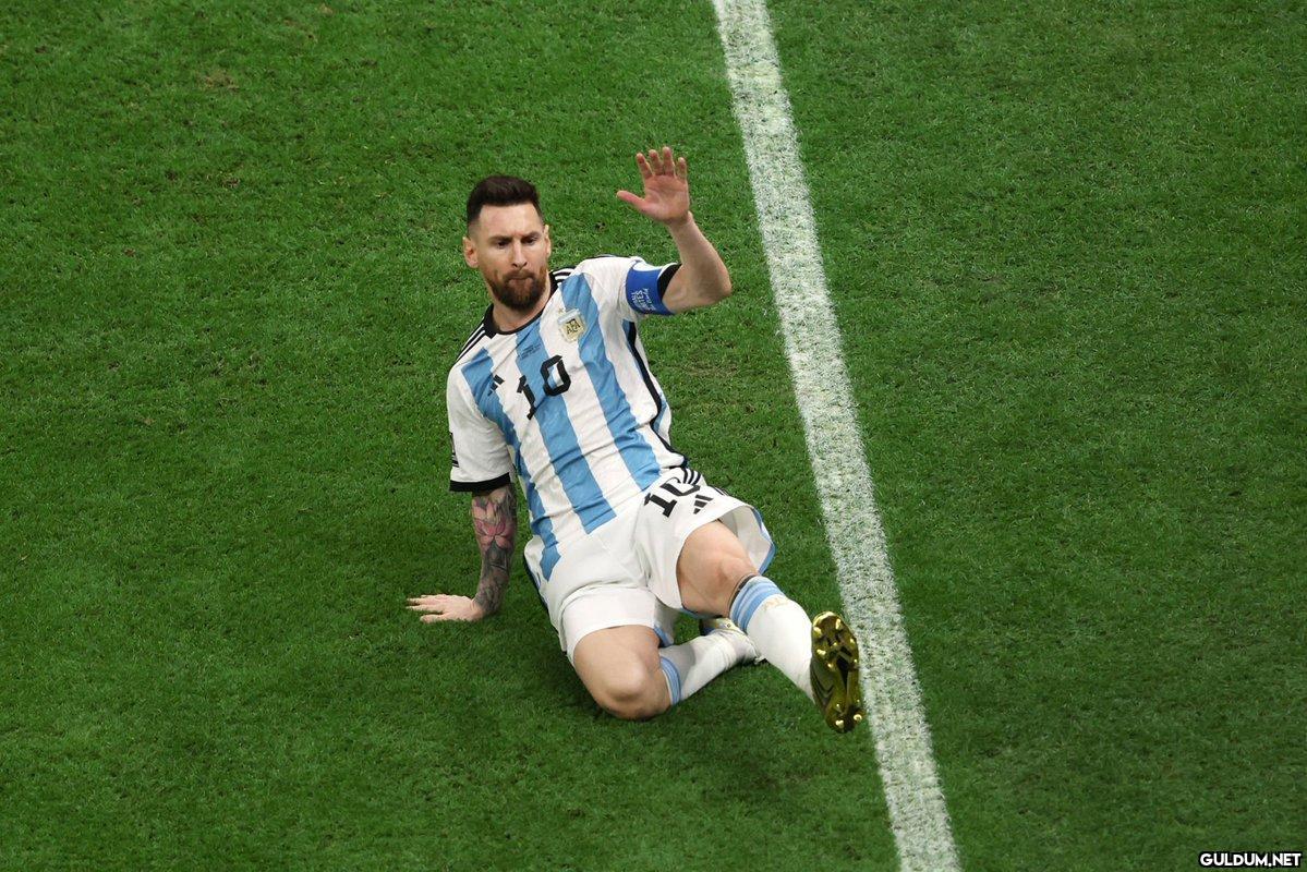 🔥 MESSİ, KAYDI....