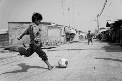 Bir mahalle futbolu...