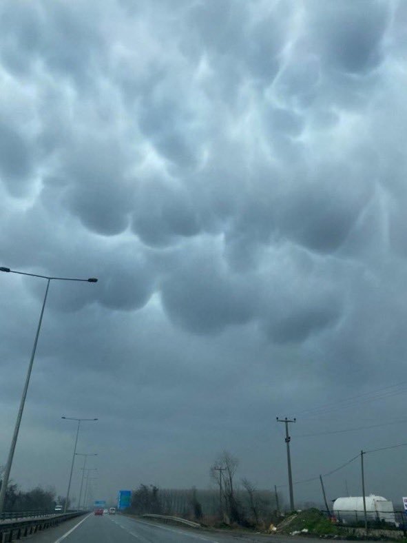 Sakarya’da oluşan mammatus...