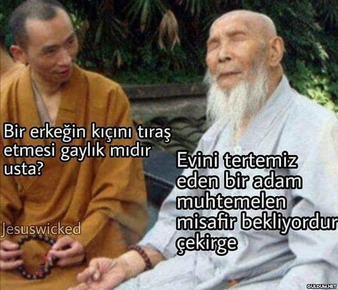 Bir erkeğin kıçını tıraş...