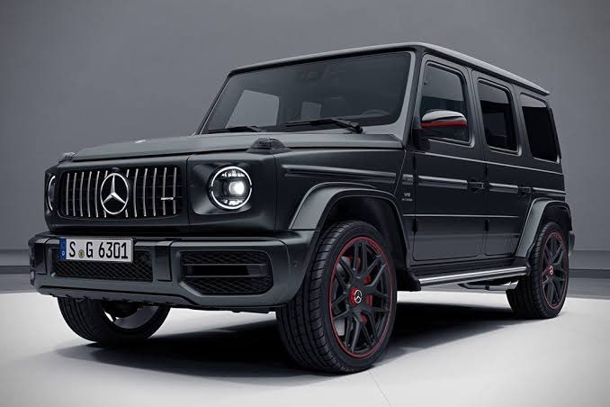 - Mercedes-Benz G 63 AMG...