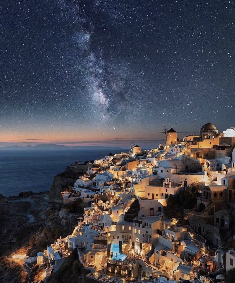 🌌Santorini geceleri…...