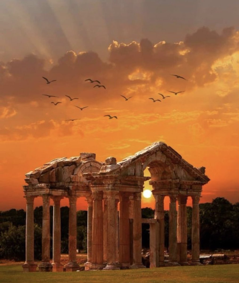 Afrodisias Antik Kenti.  ...